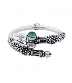 Hiraola's Product Image